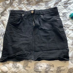 Zara Large Jean stretch black skirt